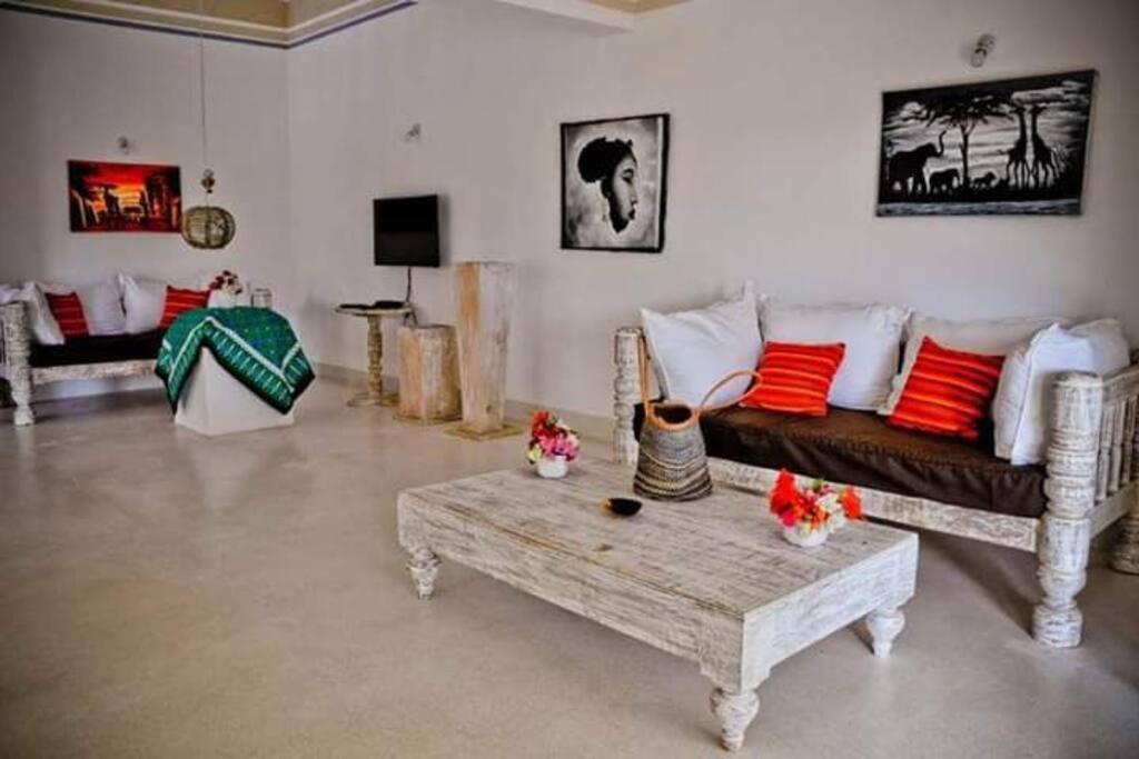 White Villa - Paparemo Beach Watamu Extérieur photo